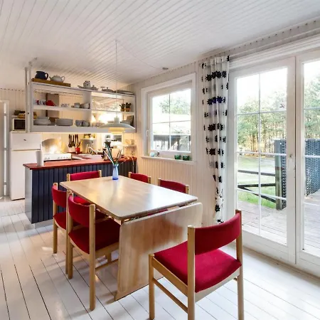 Eimi - 1-5km From The Sea In Nw Jutland By Interhome *