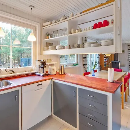 Holiday home Eimi - 1-5km From The Sea In Nw Jutland By Interhome *