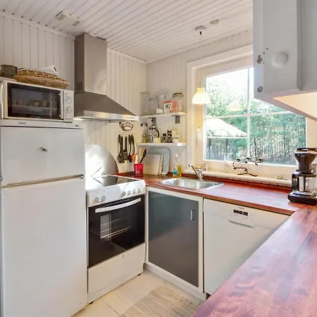 Eimi - 1-5km From The Sea In Nw Jutland By Interhome *